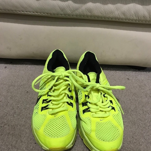 Nike’s - Picture 2 of 2